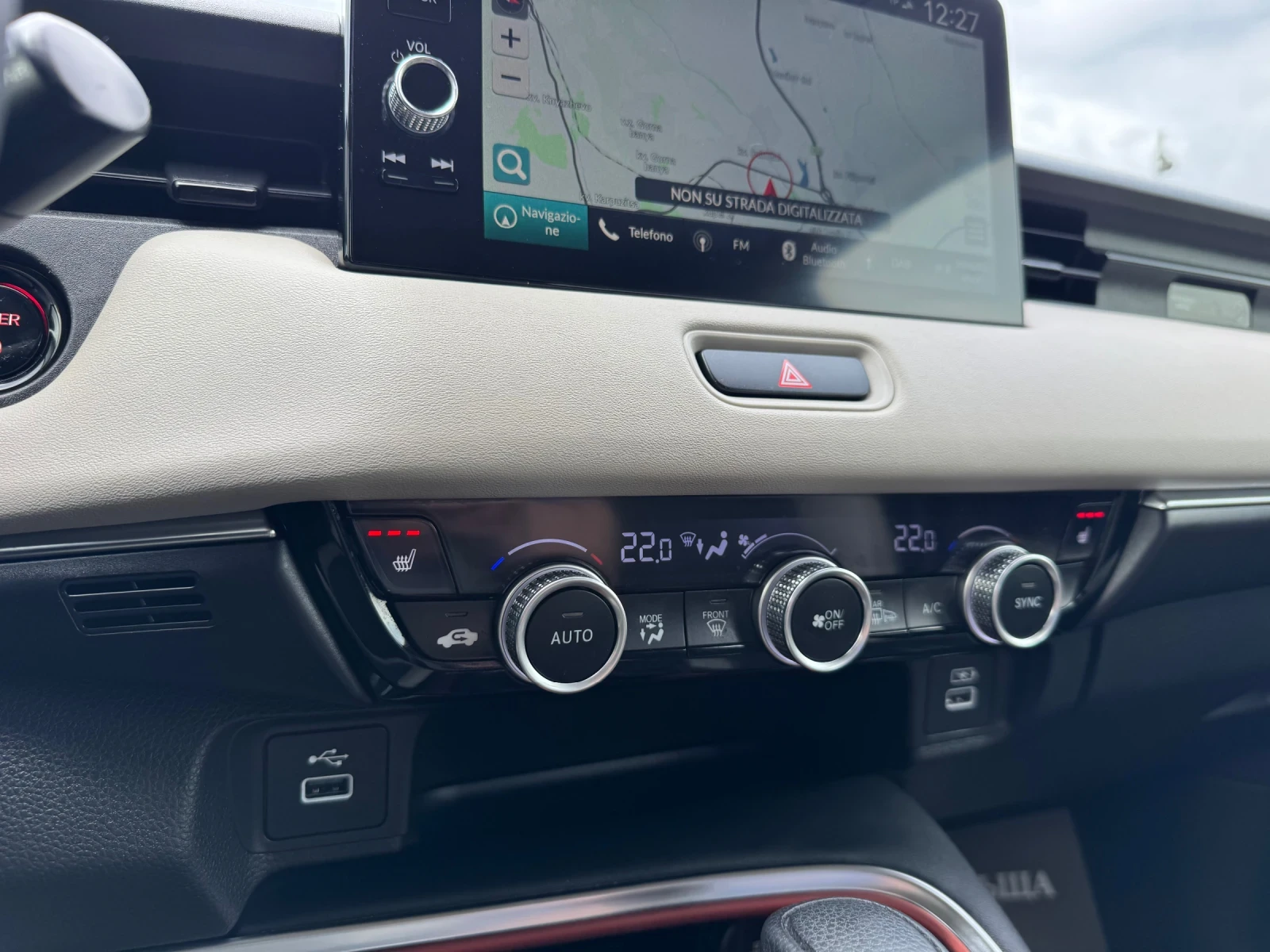 Honda Hr-v HYBRID-FULL LED-KEYLESS-BLIND SPOT-ПОДГРЕВ-FULL, снимка 14 - Автомобили и джипове - 54653362