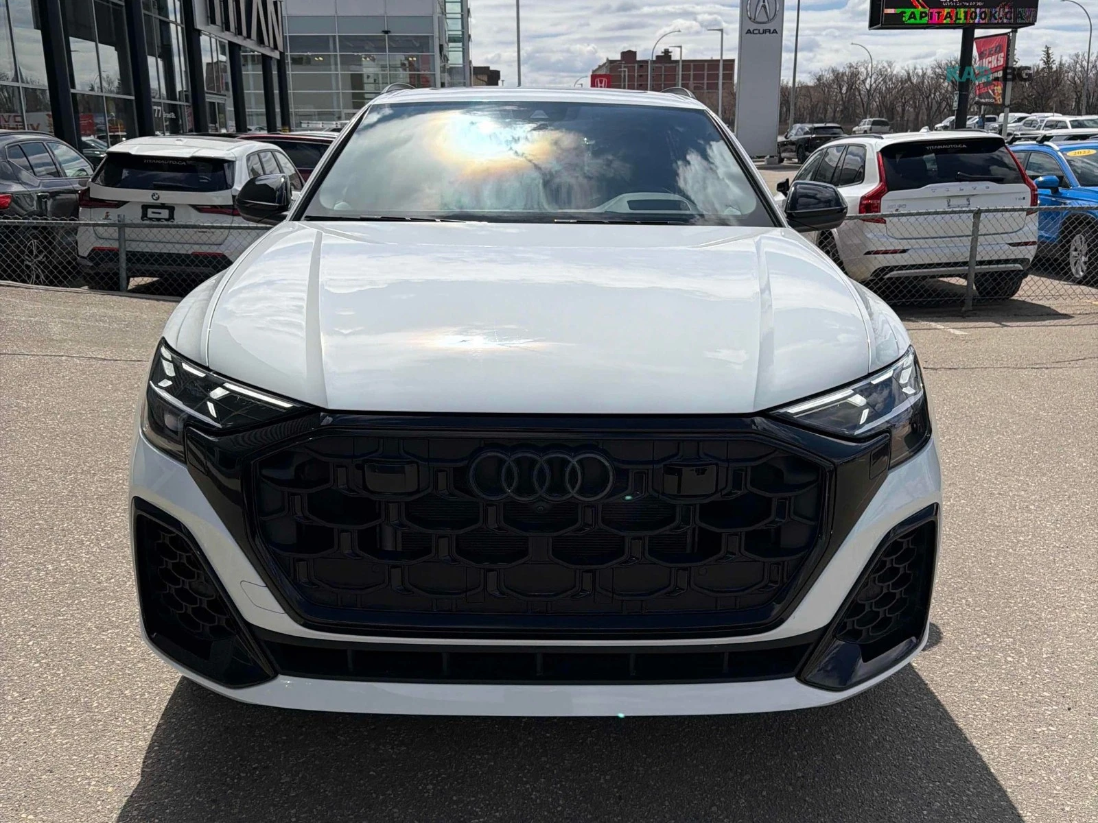 Audi Q8 TECHNIIK РЕГИСТРАЦИЯ & АВТО КРЕДИТ, снимка 2 - Автомобили и джипове - 54751229