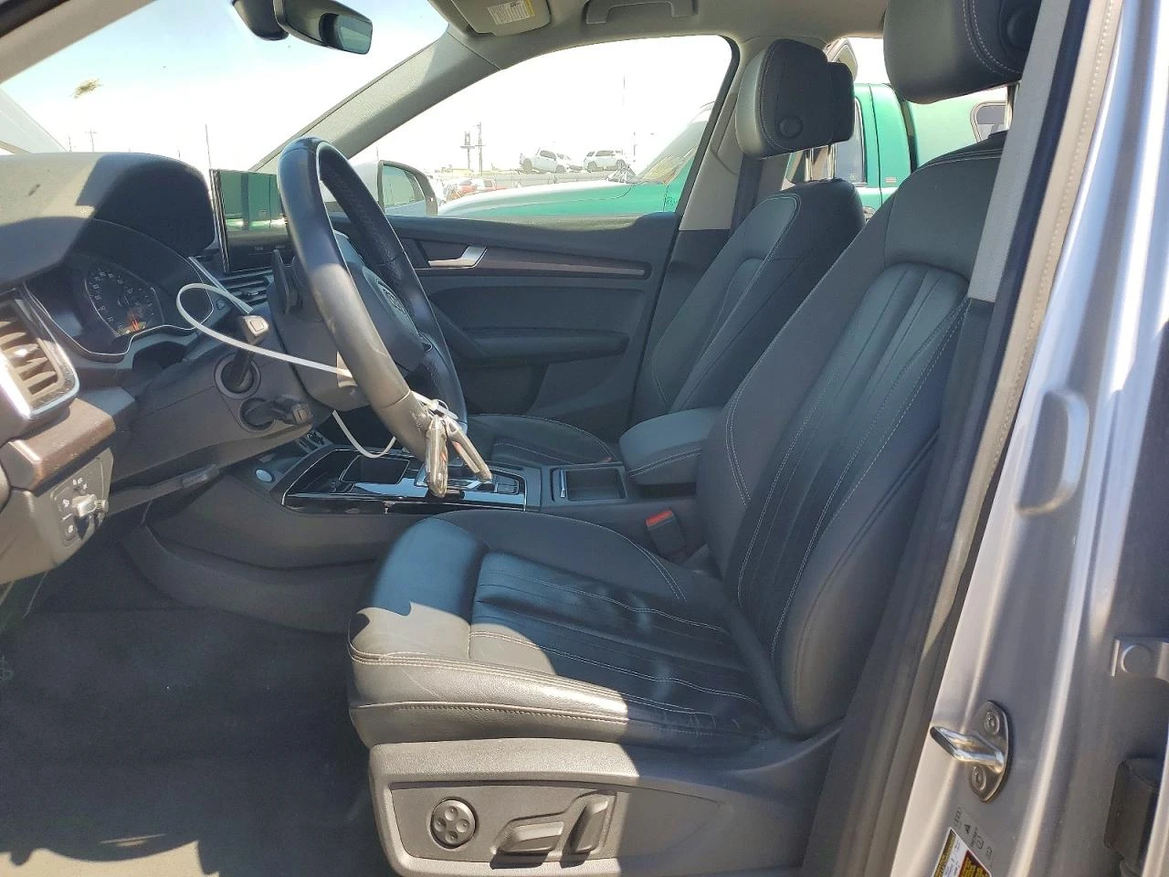 Audi Q5 2.0l Premium 40, снимка 7 - Автомобили и джипове - 55093916
