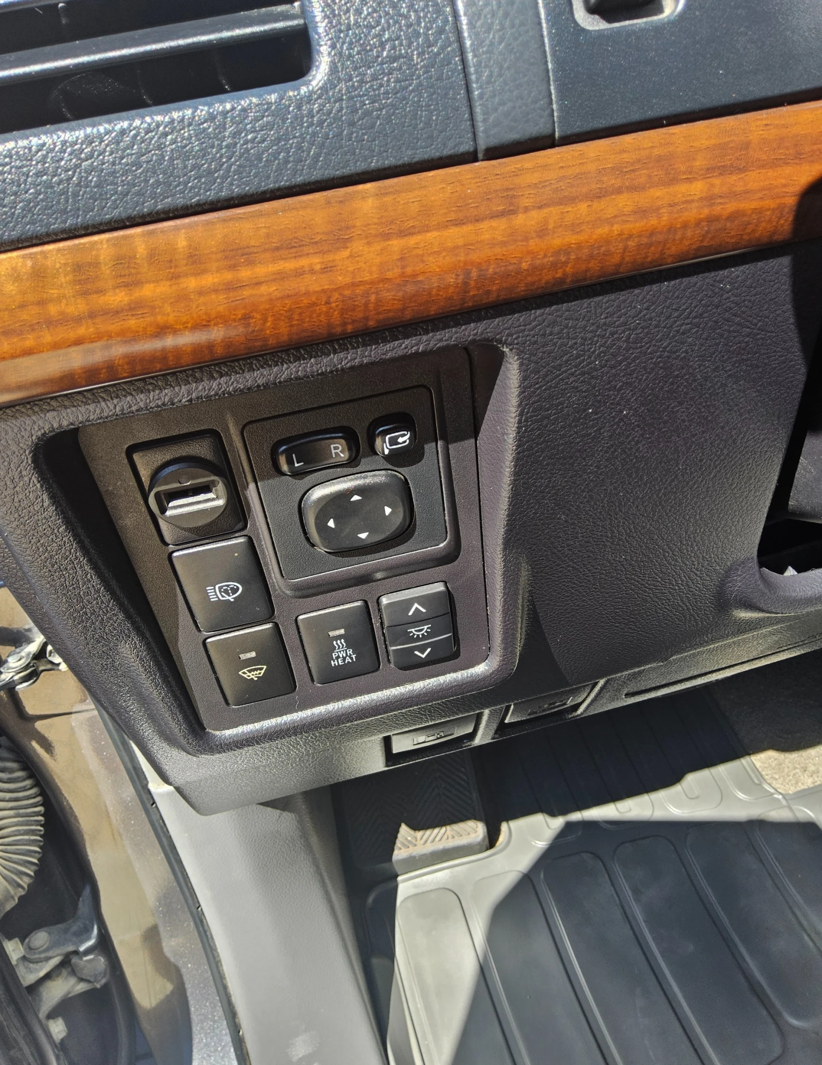 Toyota Land cruiser 60th Anniversary 6+ 1 J150 Luxury Keyless, снимка 12 - Автомобили и джипове - 55681217