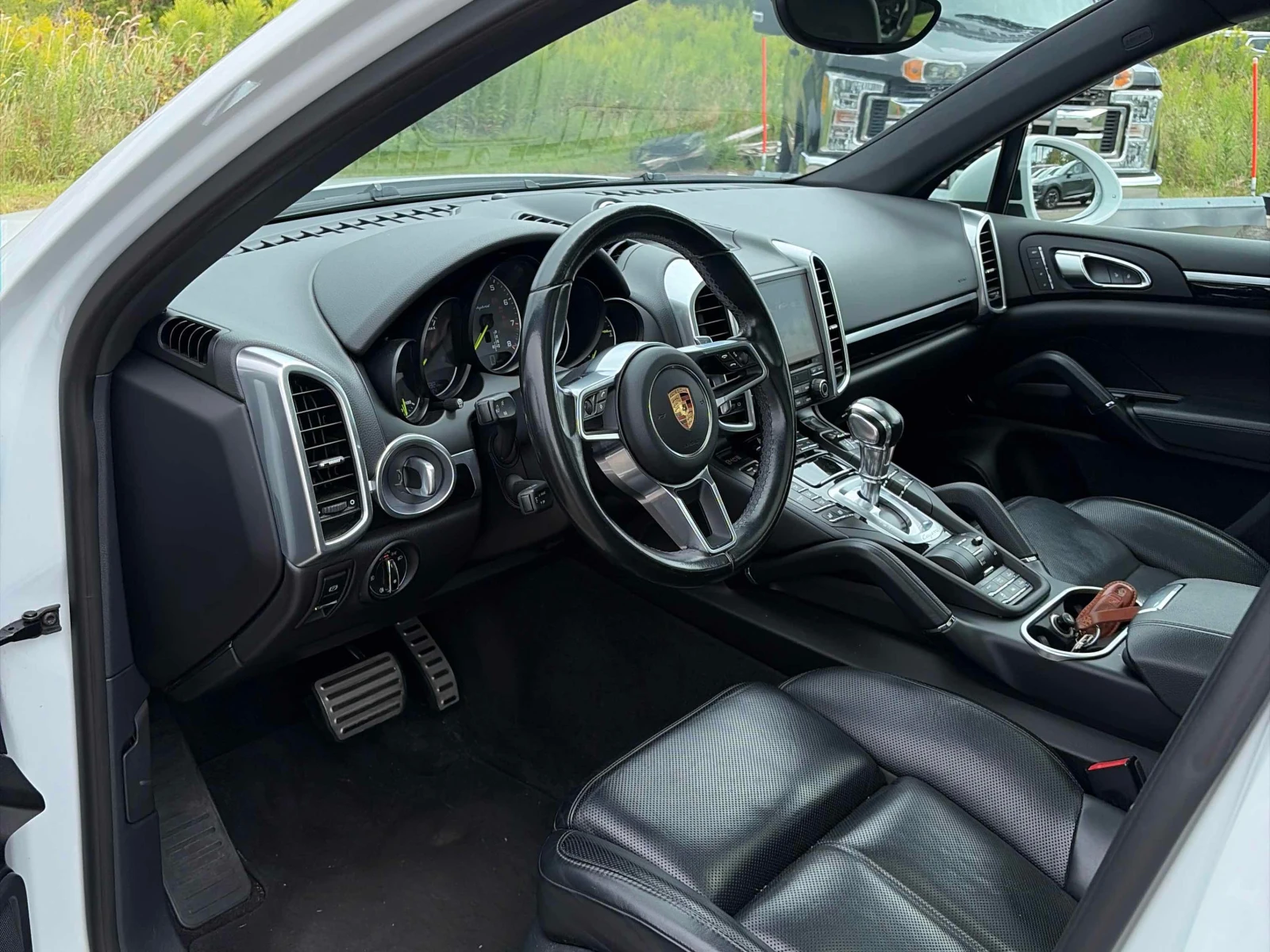 Porsche Cayenne S E Hybrid  CARFAX, снимка 5 - Автомобили и джипове - 55799225