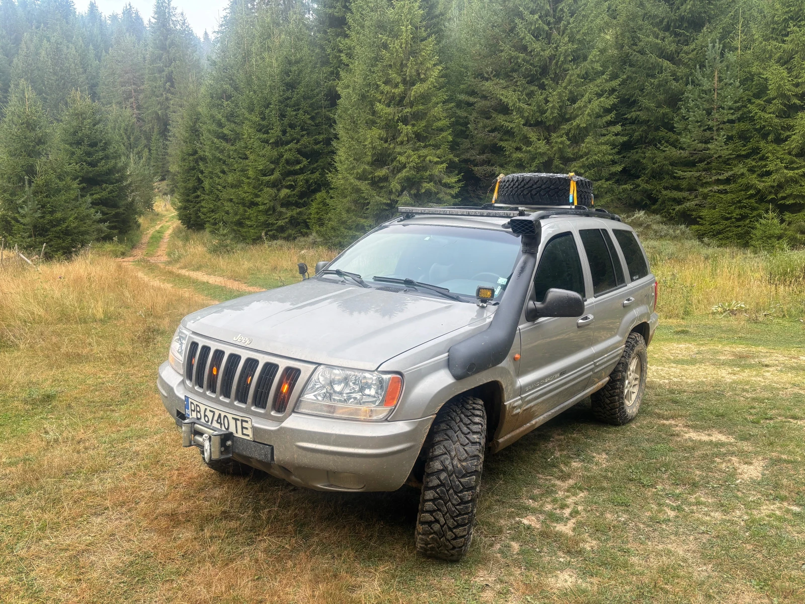 Jeep Grand cherokee 4.7 газ, снимка 3 - Автомобили и джипове - 55957118