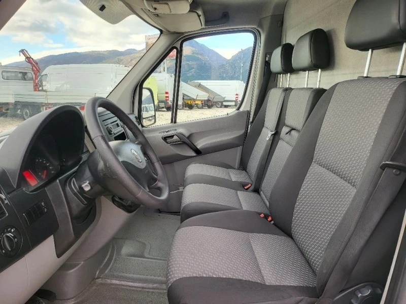 VW Crafter, снимка 9 - Бусове и автобуси - 40254770