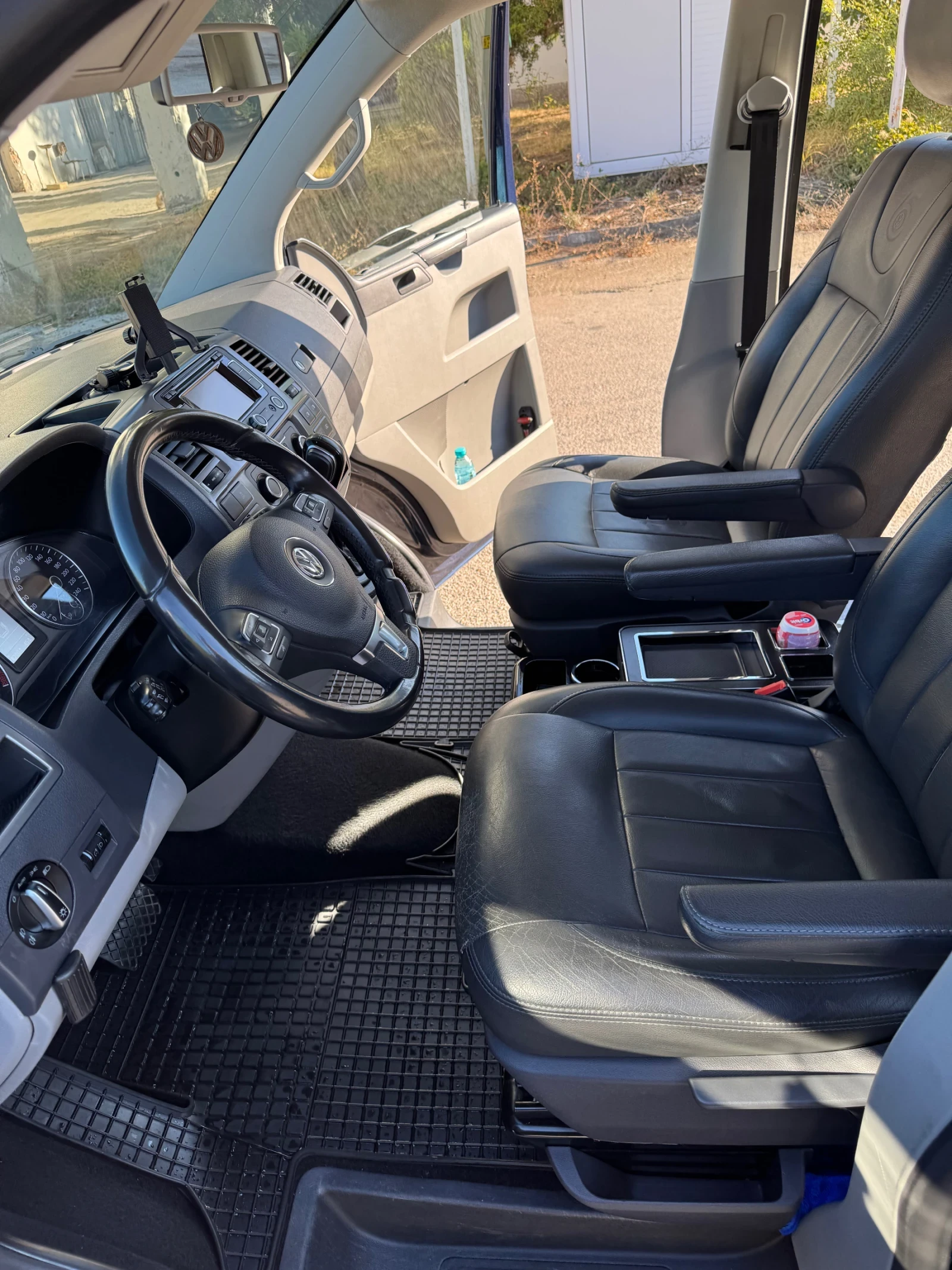 VW Transporter Т5 Highline Facelift , снимка 10 - Бусове и автобуси - 56460066