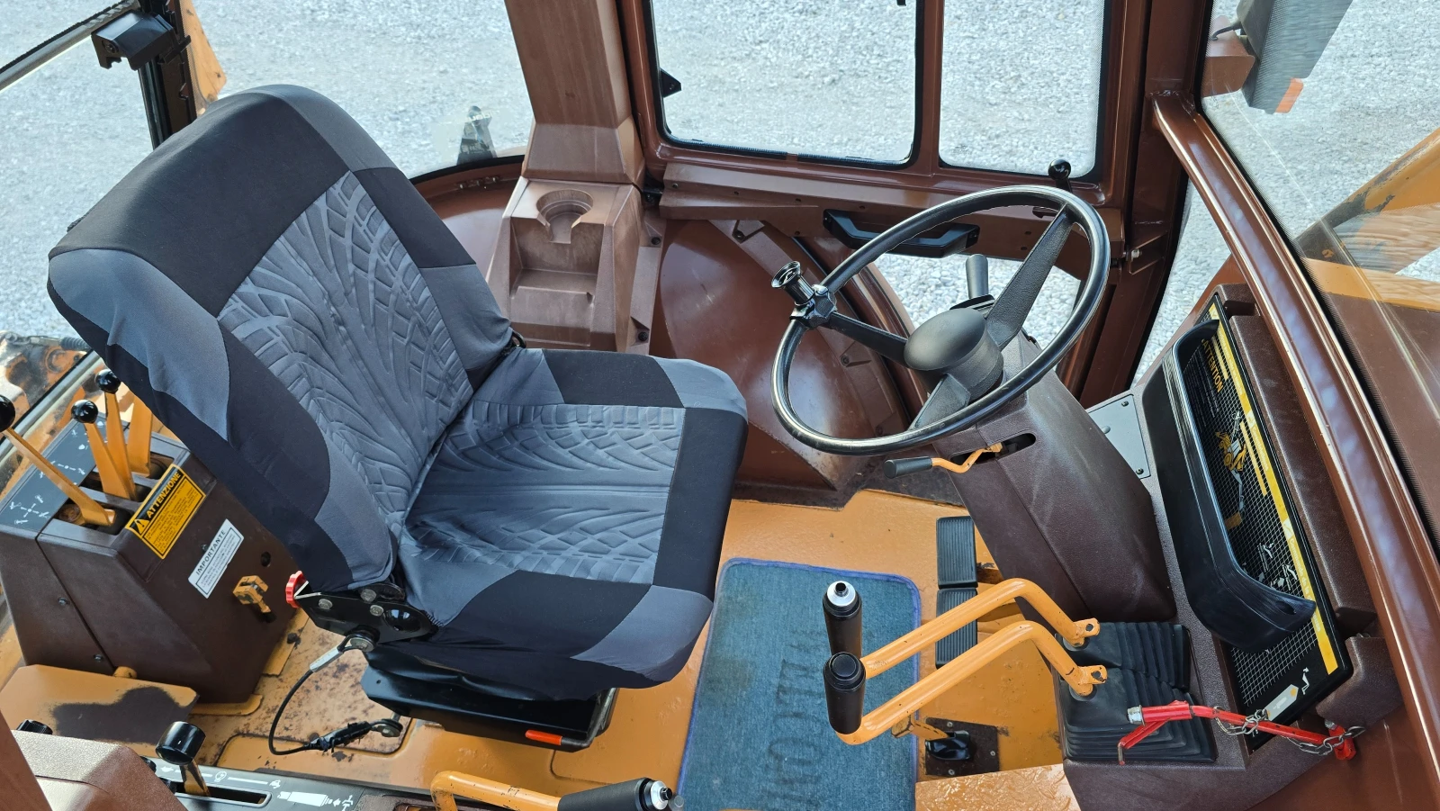 Трактор CASE IH 580 Т.Челен товарач, снимка 15 - Селскостопанска техника - 53819173