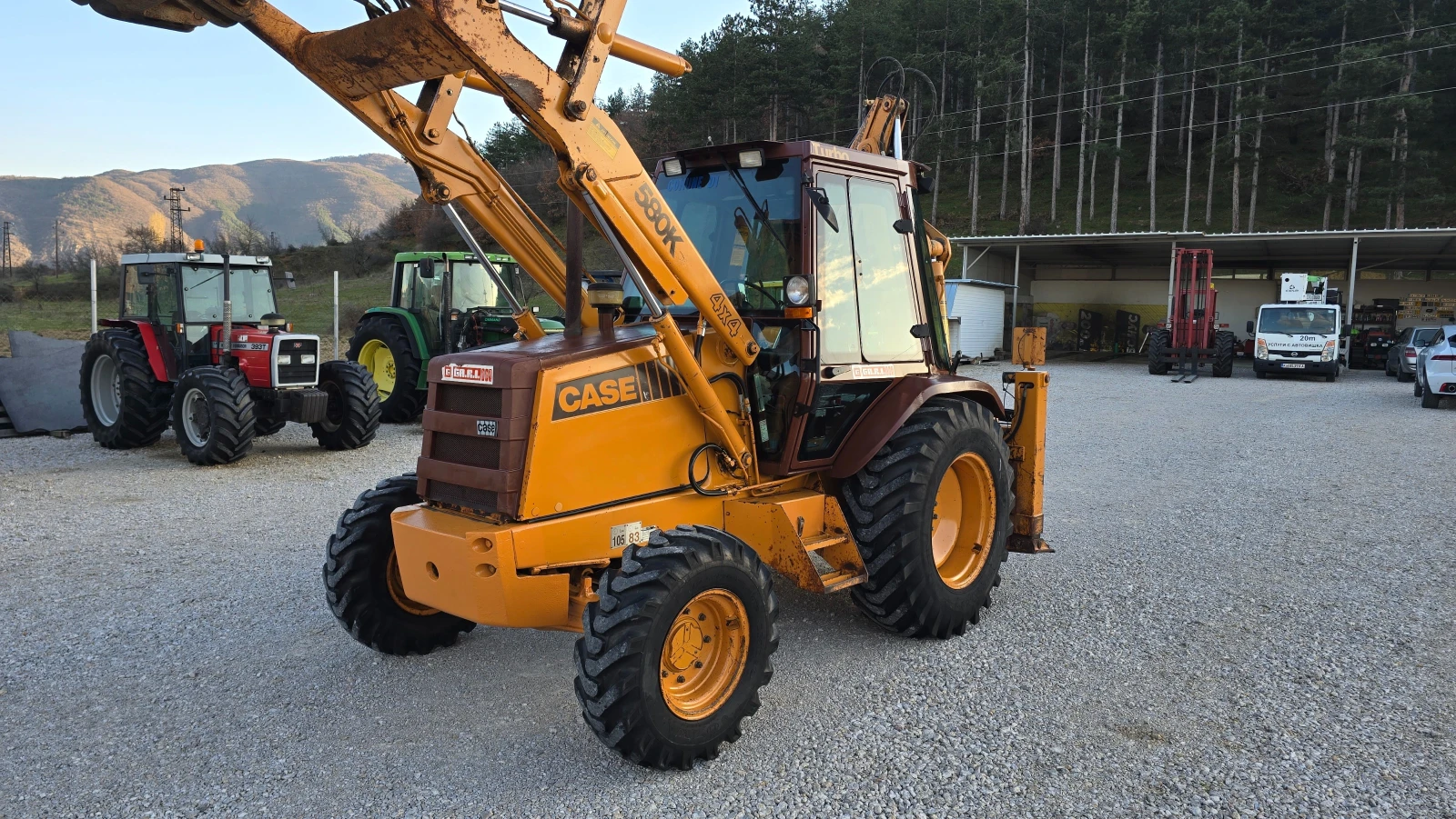 Трактор CASE IH 580 Т.Челен товарач, снимка 3 - Селскостопанска техника - 53819173