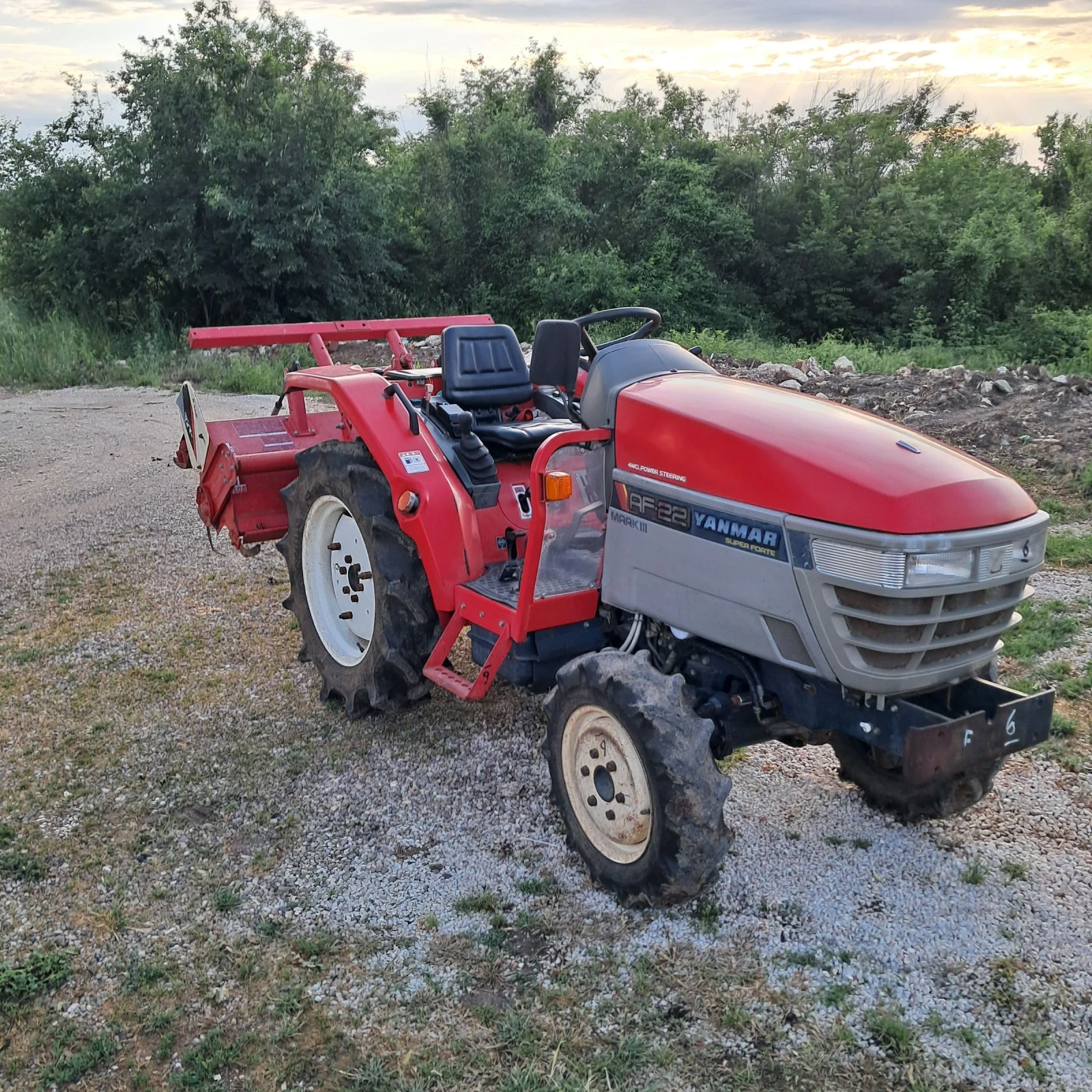 Трактор Yanmar AF 22 с фреза и плуг , снимка 7 - Селскостопанска техника - 53878444