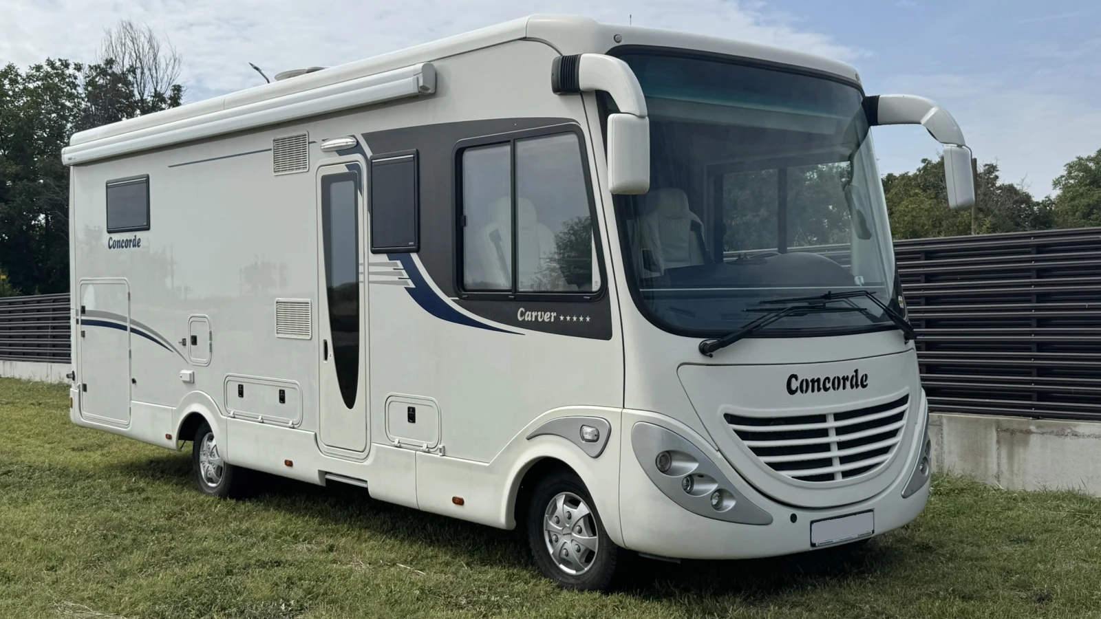 Кемпер Concorde Carver 821M (Centurion Style)