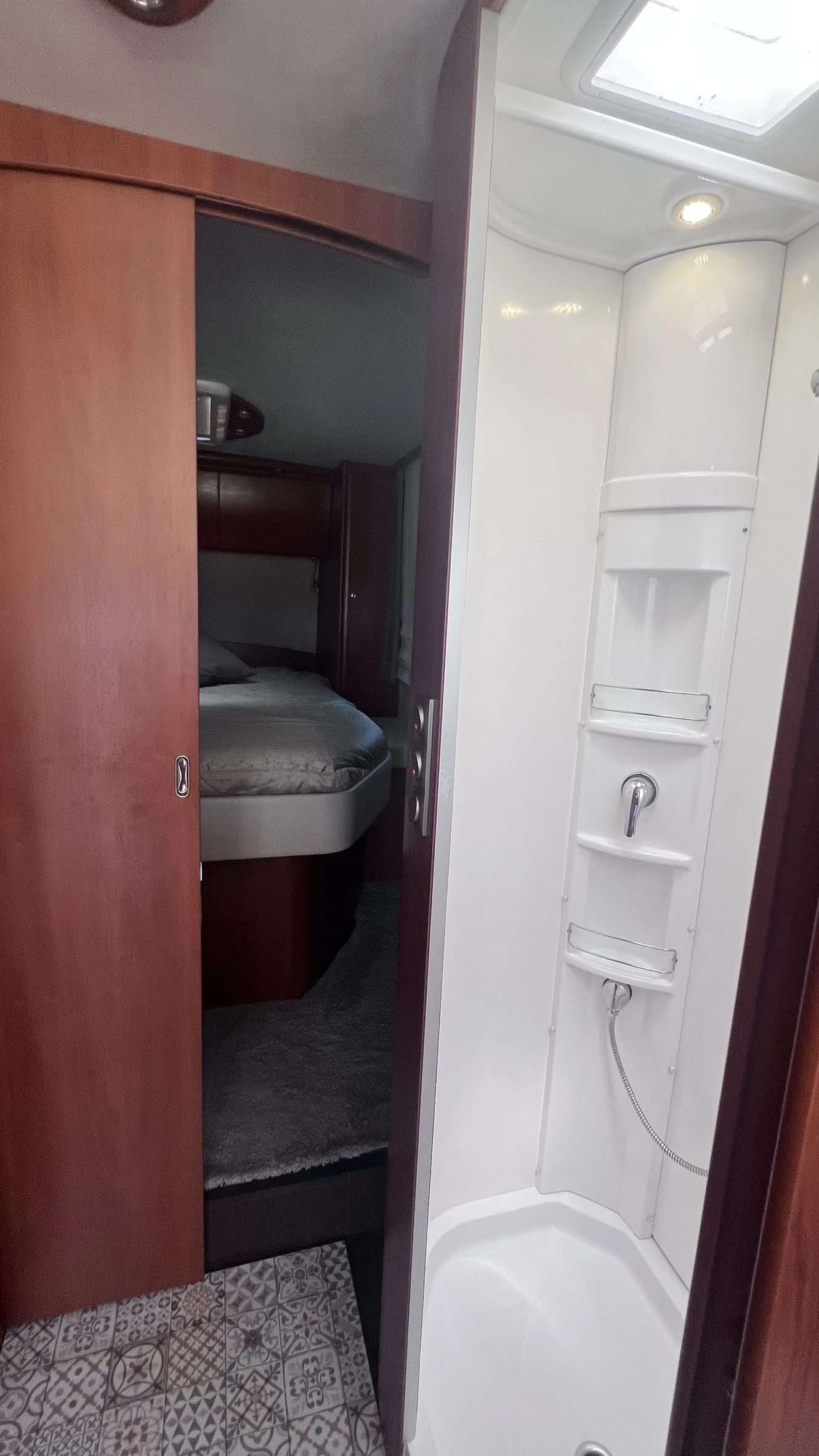 ������ Concorde Carver 821M (Centurion Style) | Mobile.bg � ����������� 14
