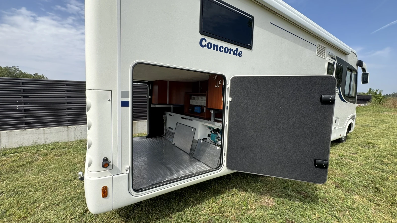 ������ Concorde Carver 821M (Centurion Style) | Mobile.bg � ����������� 16