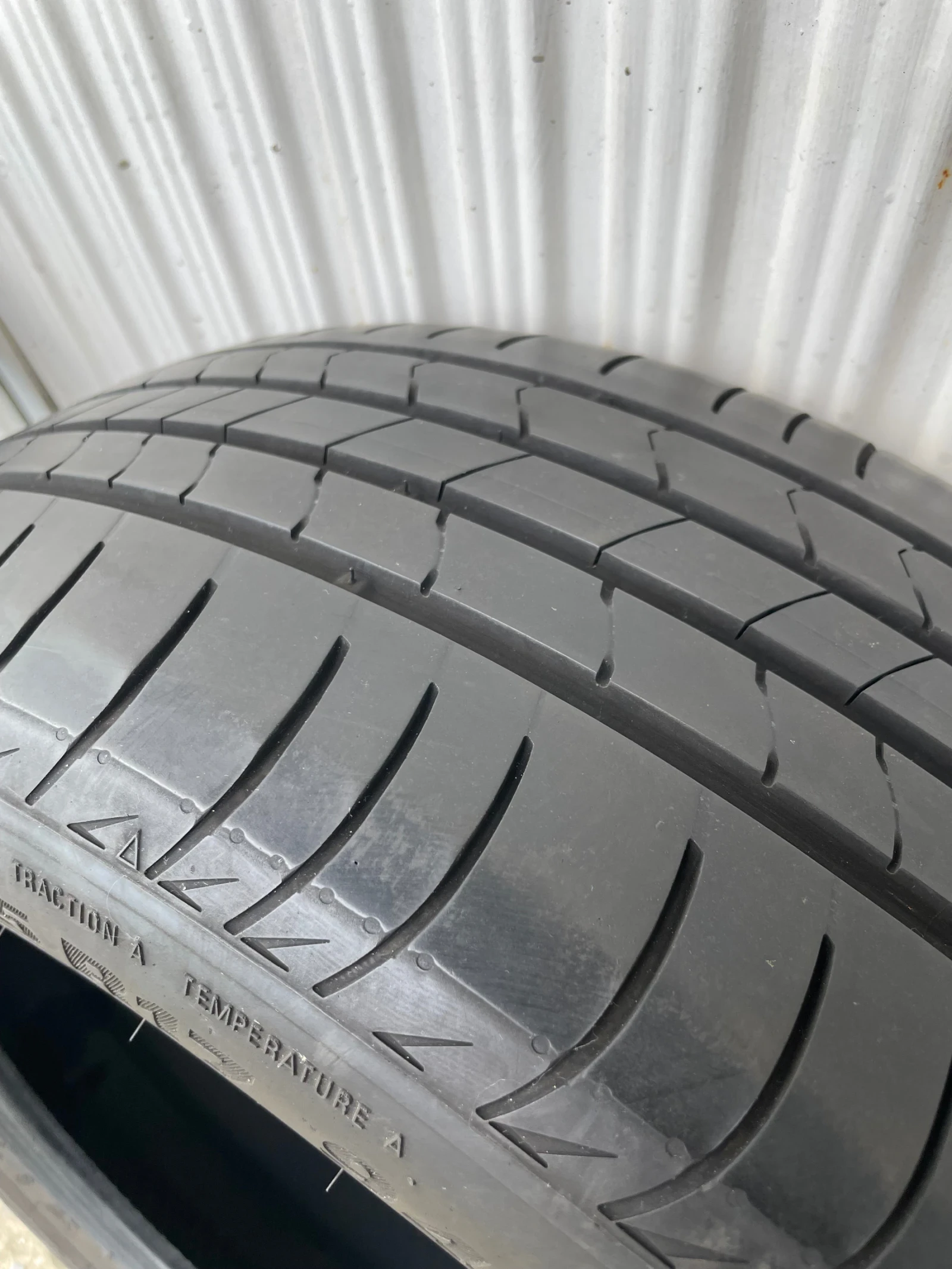 Гуми Летни 215/55R17, снимка 6 - Гуми и джанти - 54735590