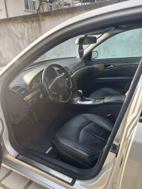 Mercedes-Benz E 320, снимка 9