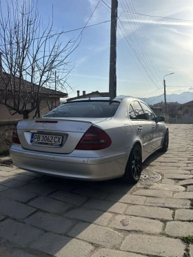 Mercedes-Benz E 320, снимка 7