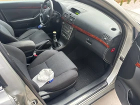 Toyota Avensis 2.2 d-cat - 2666 € / 5214.24 лв. - 88111633 8