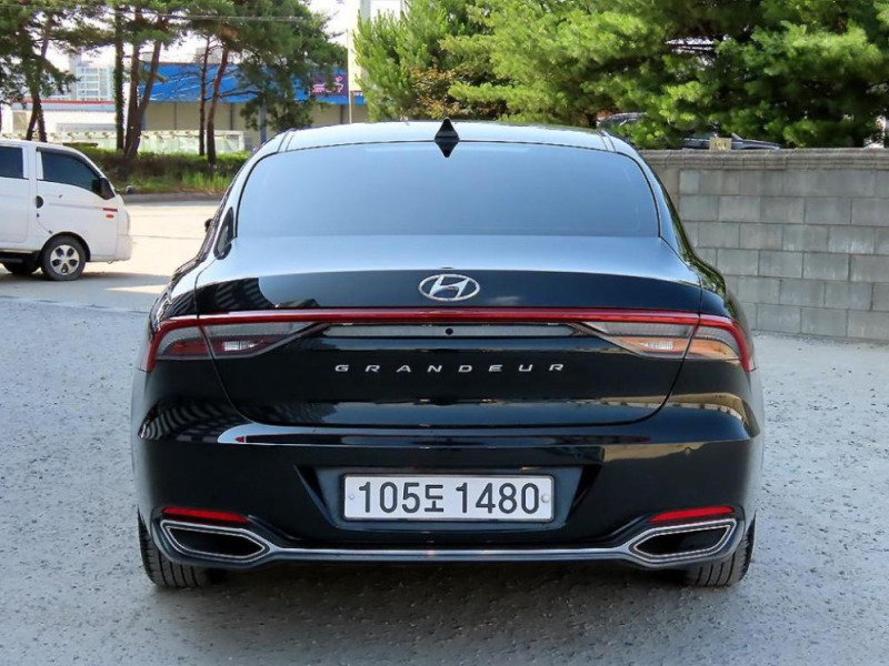 Hyundai Grandeur Hybrid, снимка 4 - Автомобили и джипове - 45748657