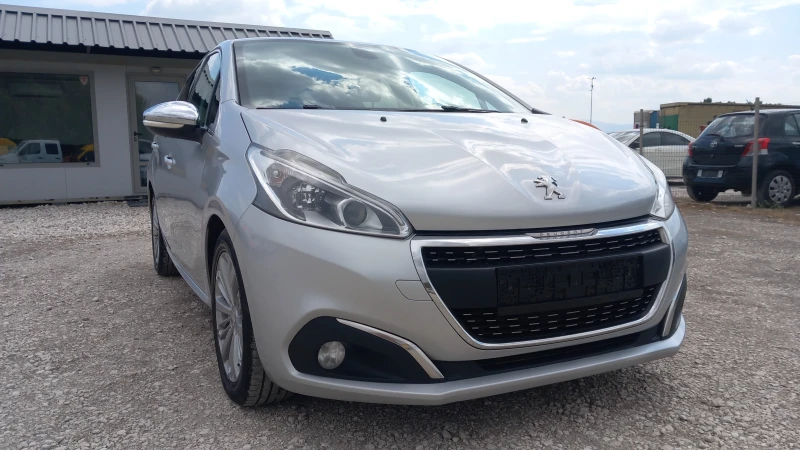 Peugeot 208 1.6HDI-КЛИМАТРОНИК/АВТОПИЛОТ/ПОДГРЕВ НА СЕДАЛКИ , снимка 2 - Автомобили и джипове - 47068093