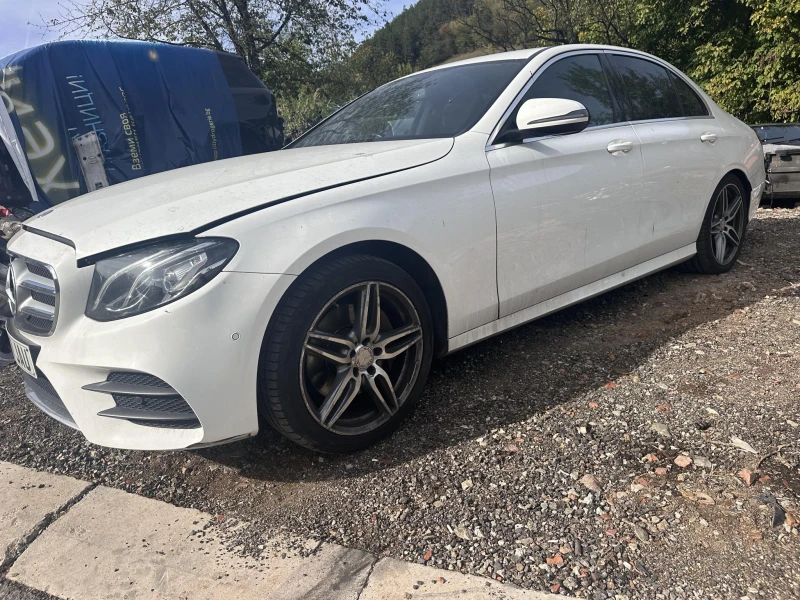 Mercedes-Benz E 220 w213 amg, снимка 2 - Автомобили и джипове - 48539281