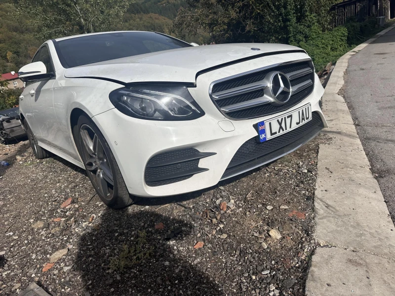 Mercedes-Benz E 220 w213 amg, снимка 1 - Автомобили и джипове - 48539281