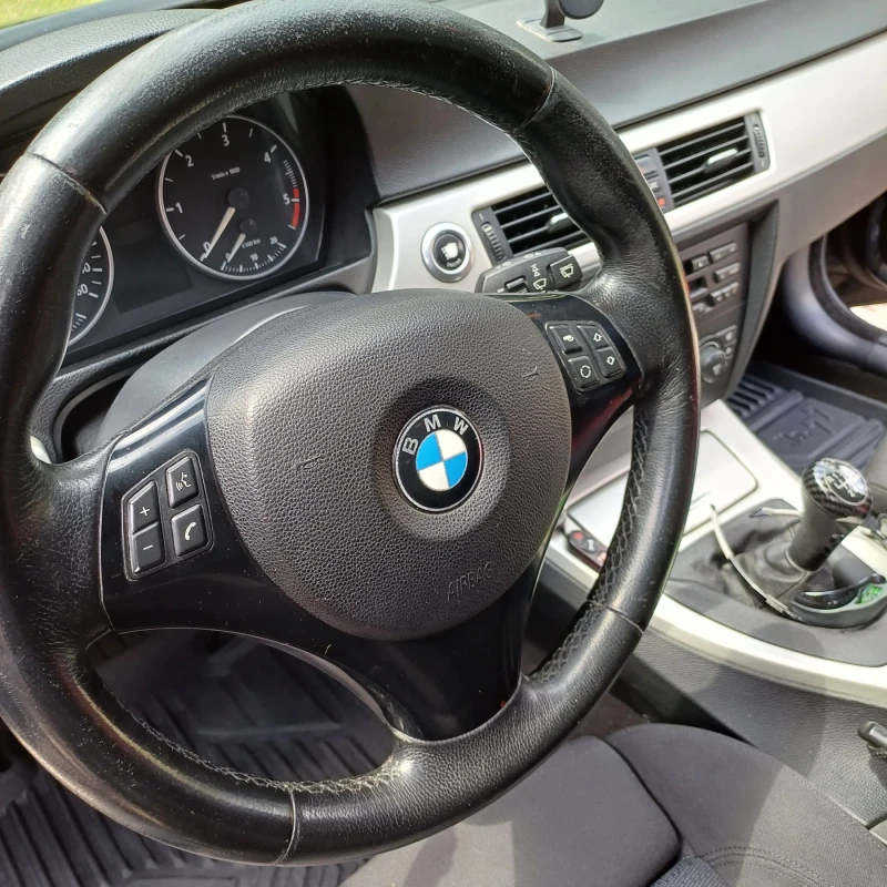 BMW 320, снимка 7 - Автомобили и джипове - 48326747