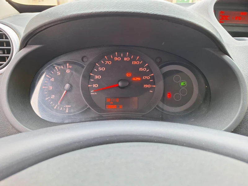 Renault Kangoo, снимка 10 - Автомобили и джипове - 49608838