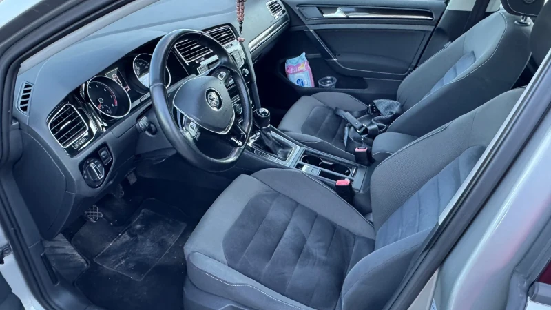 VW Golf 1.4 140 с ремък, снимка 6 - Автомобили и джипове - 52498528