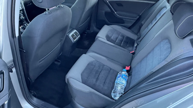 VW Golf 1.4 140 с ремък, снимка 8 - Автомобили и джипове - 52498528