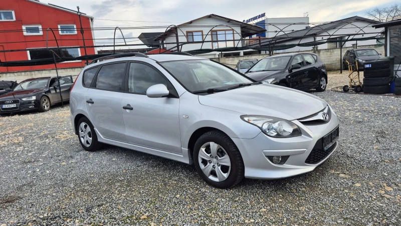 Hyundai I30 1.6CRDI, снимка 5 - Автомобили и джипове - 50821592
