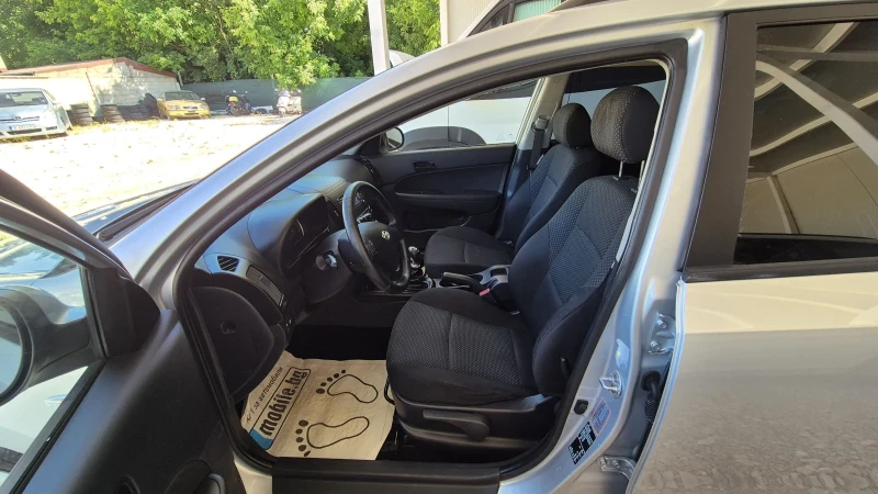 Hyundai I30 1.6CRDI, снимка 12 - Автомобили и джипове - 50821592