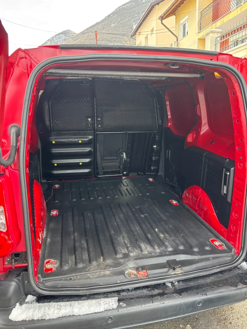 Citroen Berlingo 1.6ХДИ, снимка 14 - Автомобили и джипове - 53185616