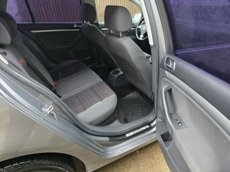 VW Golf VW GOLF 1.9 TDI LIMITED GOAL EDITION ! !, снимка 10 - Автомобили и джипове - 53247912