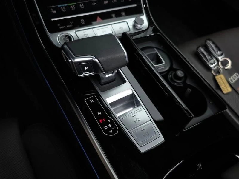 Audi A8 3.0 CZS Automatic, снимка 12 - Автомобили и джипове - 55451037