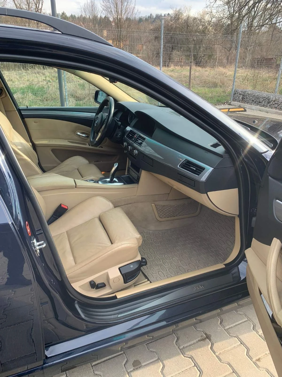BMW 530 x Drive, Face Lift, 235 �.�. | Mobile.bg � ����������� 12