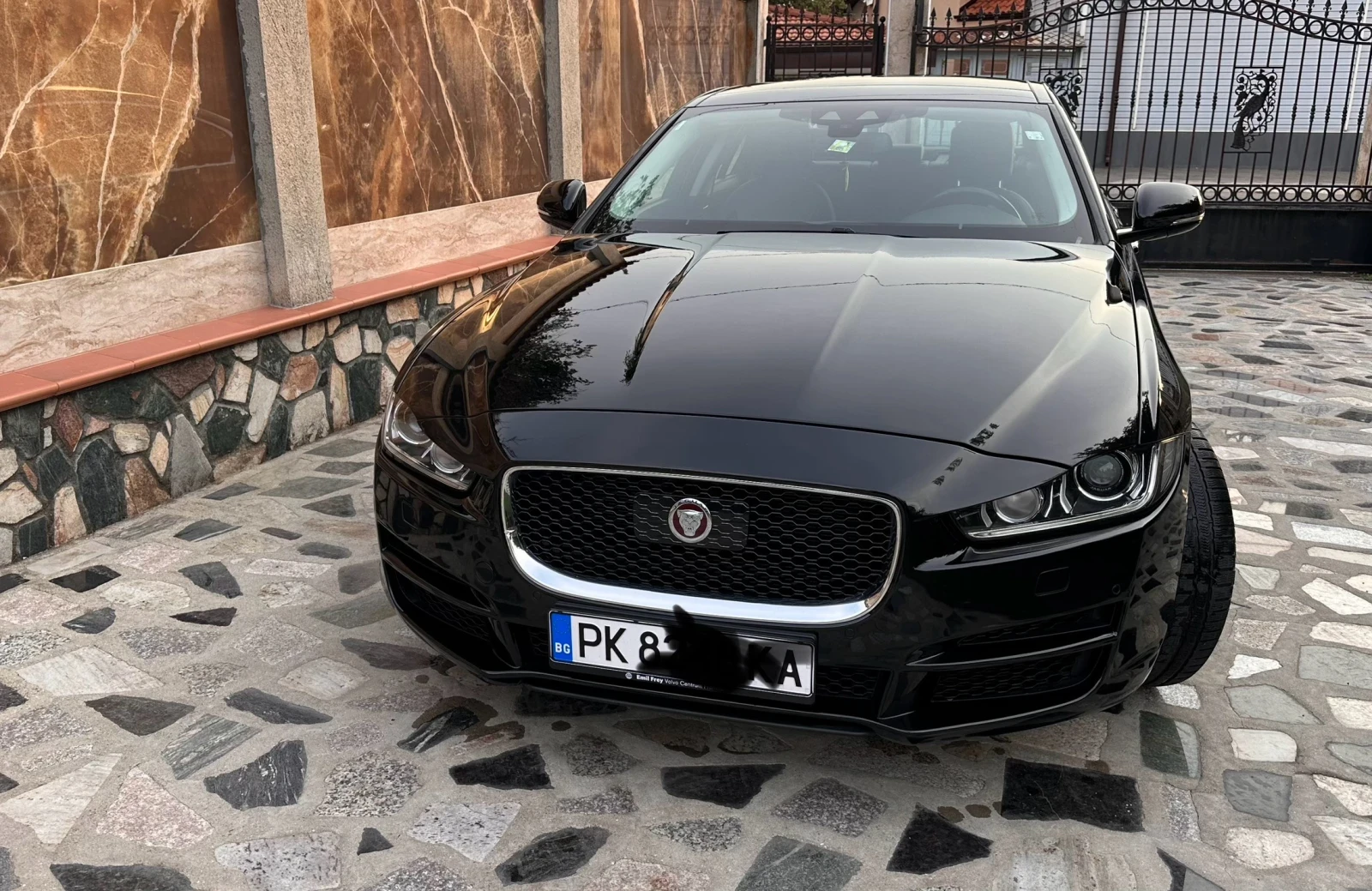 Jaguar XE R-type - изображение 2