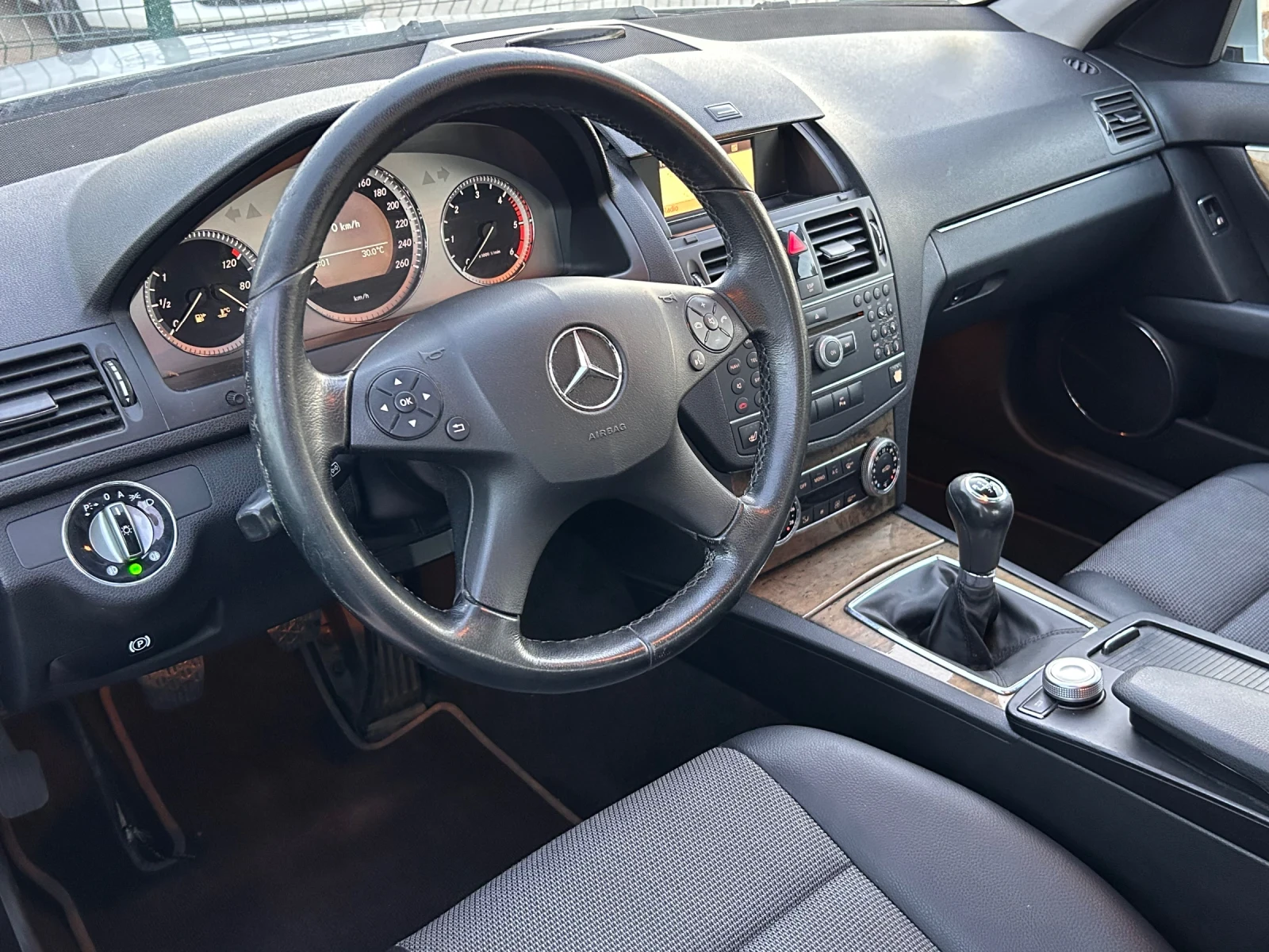Mercedes-Benz C 250  - изображение 9