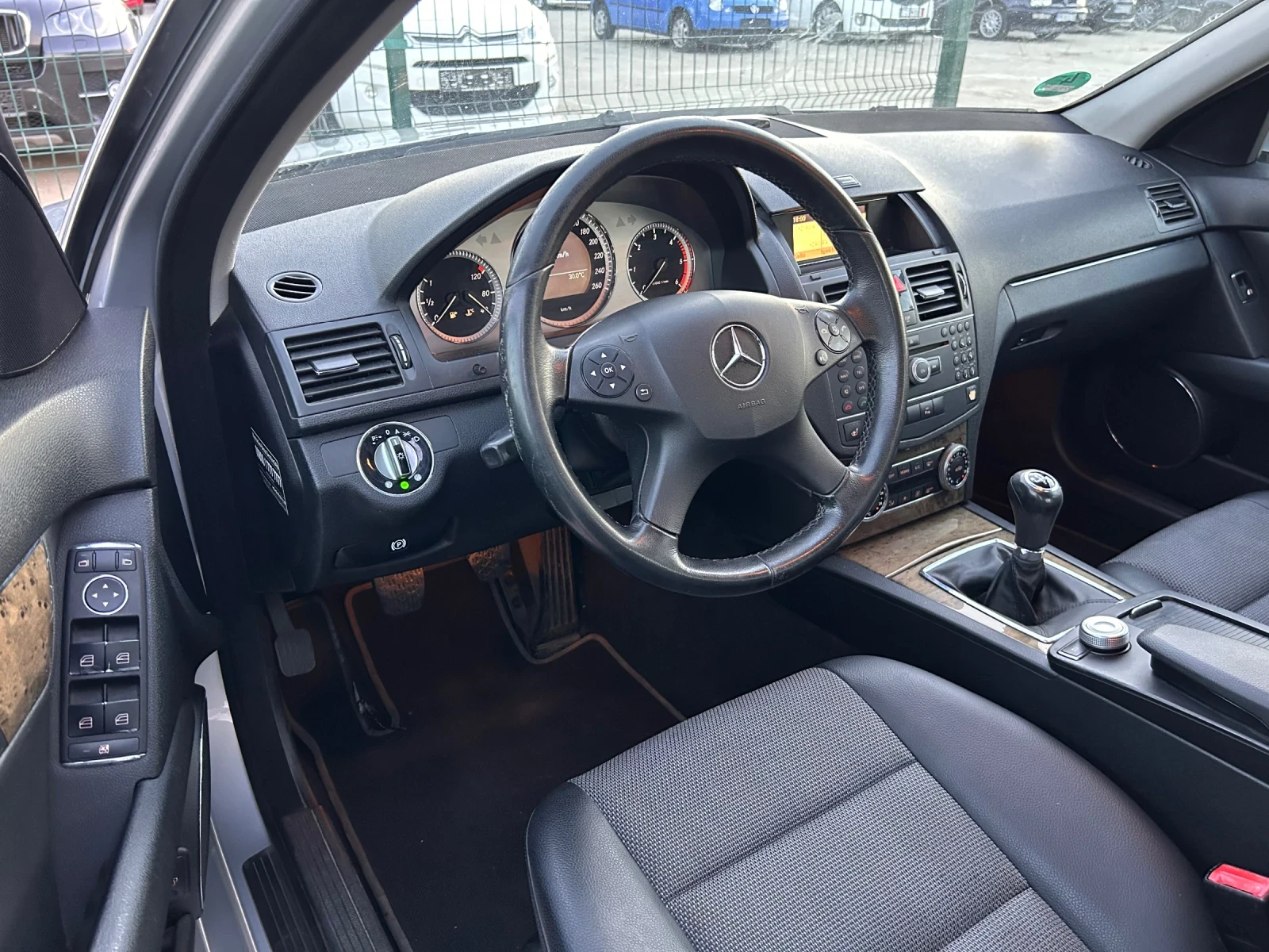 Mercedes-Benz C 250  - изображение 8
