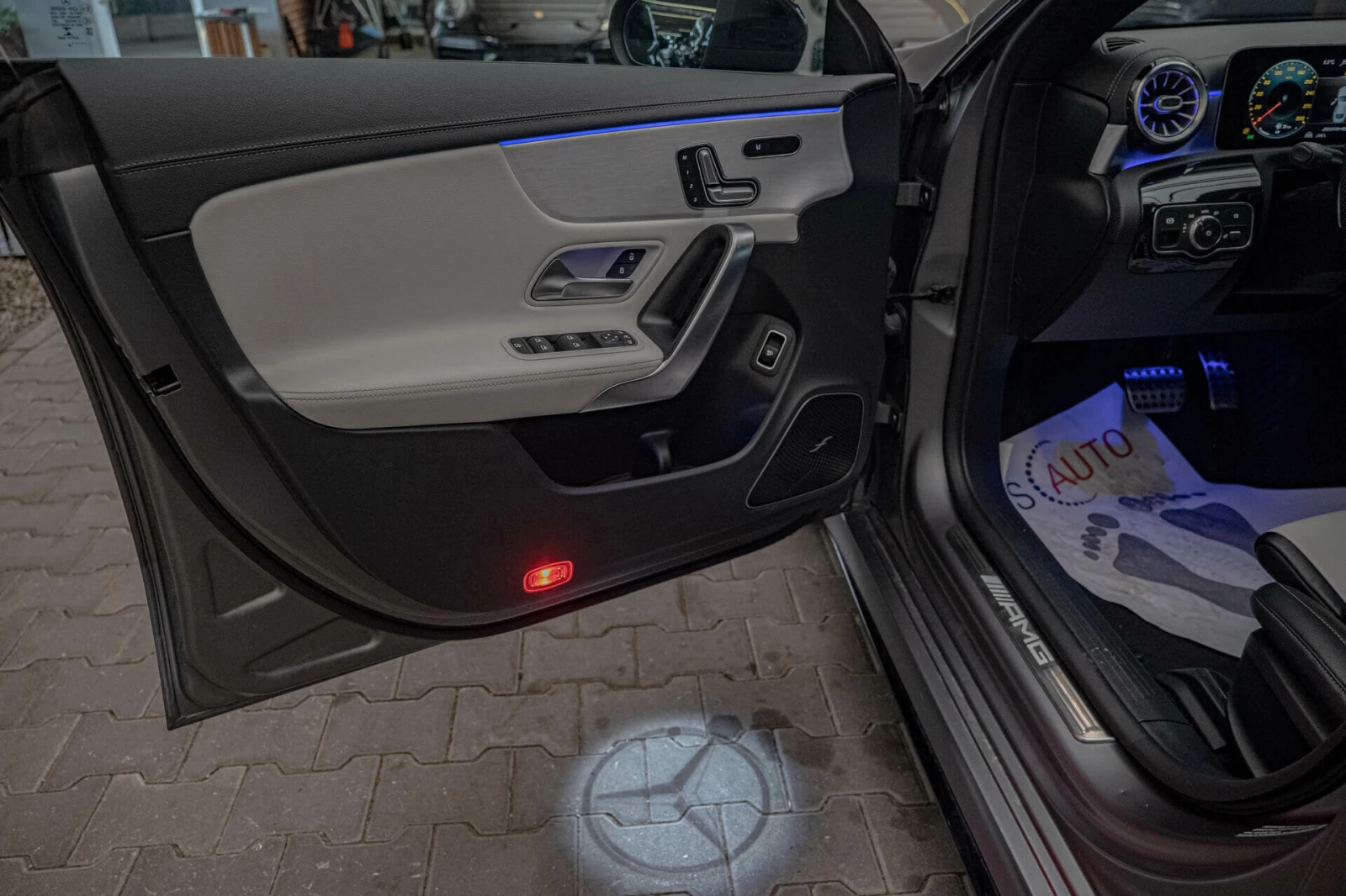 Mercedes-Benz CLA 45 AMG Magno/4Matic+ /Burmester/Ambient/Dynamic+ /Pano/ | Mobile.bg   13