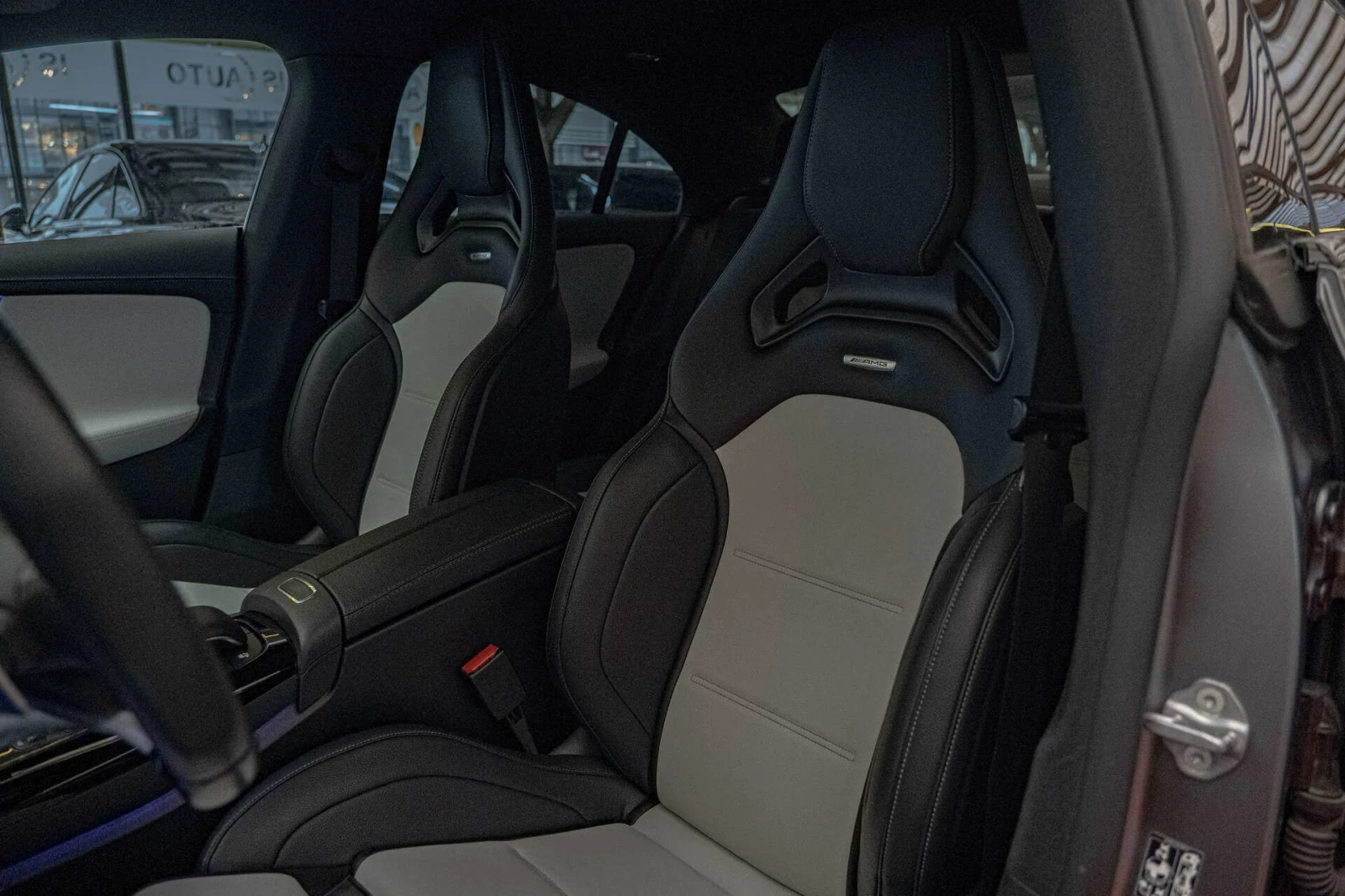Mercedes-Benz CLA 45 AMG Magno/4Matic+ /Burmester/Ambient/Dynamic+ /Pano/Ка - изображение 10
