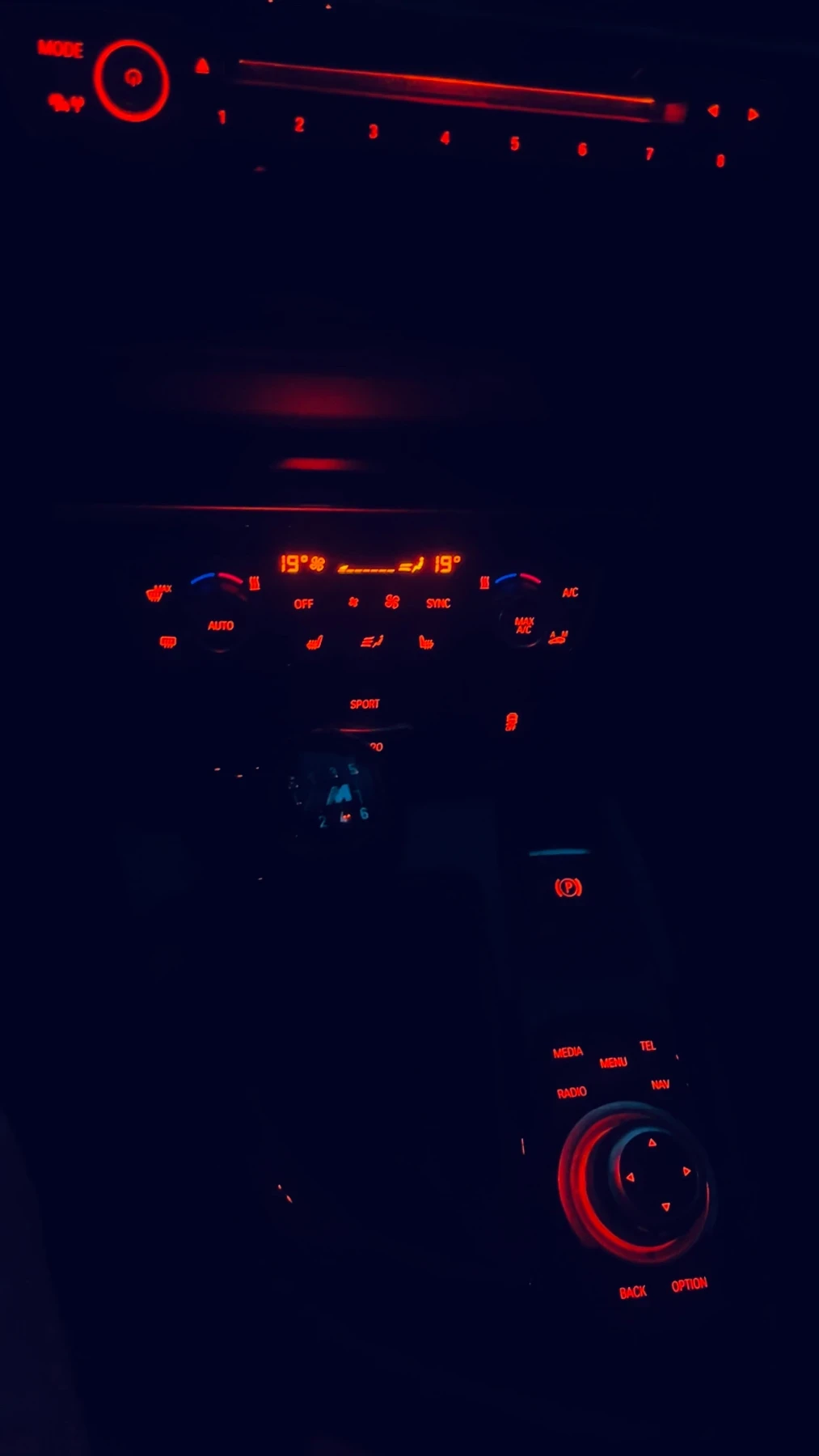 BMW 2 Active Tourer 218d M Sport , Panorama  | Mobile.bg   17