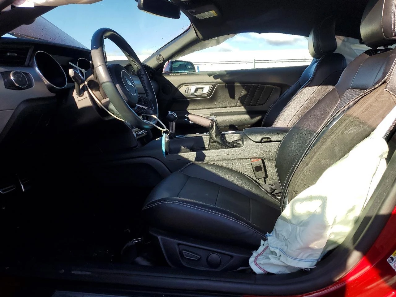 Ford Mustang 2.3l, снимка 7 - Автомобили и джипове - 54002344