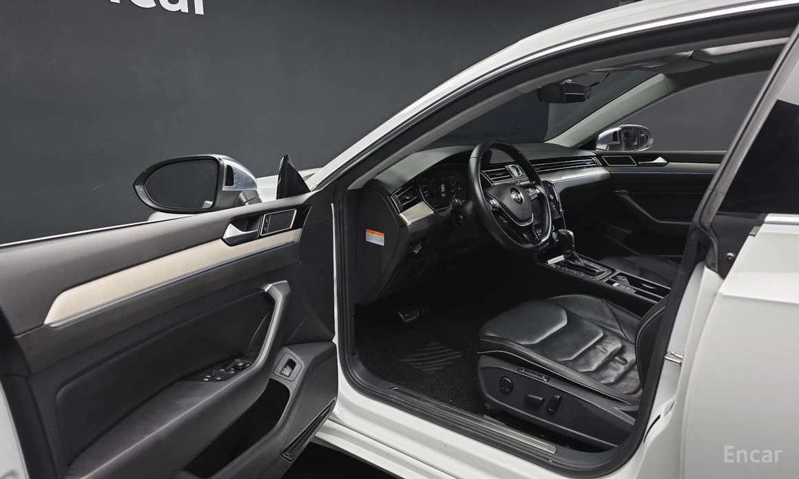 VW Arteon * 2.0TDI* PREMIUM* KEYLESS* ШИБИДАХ* ПОДГРЕВ* ОБДУ, снимка 7 - Автомобили и джипове - 54111996