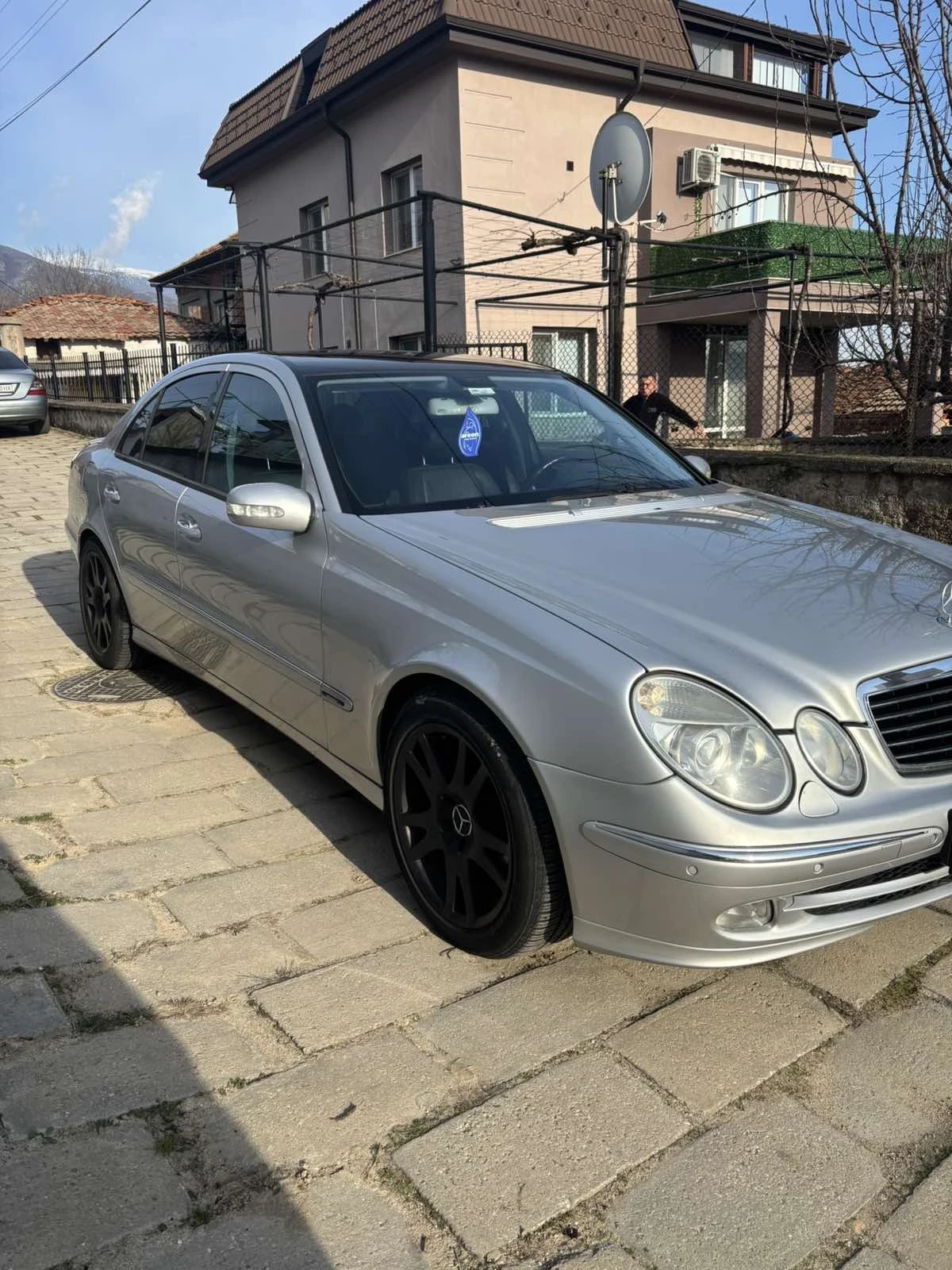 Mercedes-Benz E 320, снимка 4 - Автомобили и джипове - 54193460
