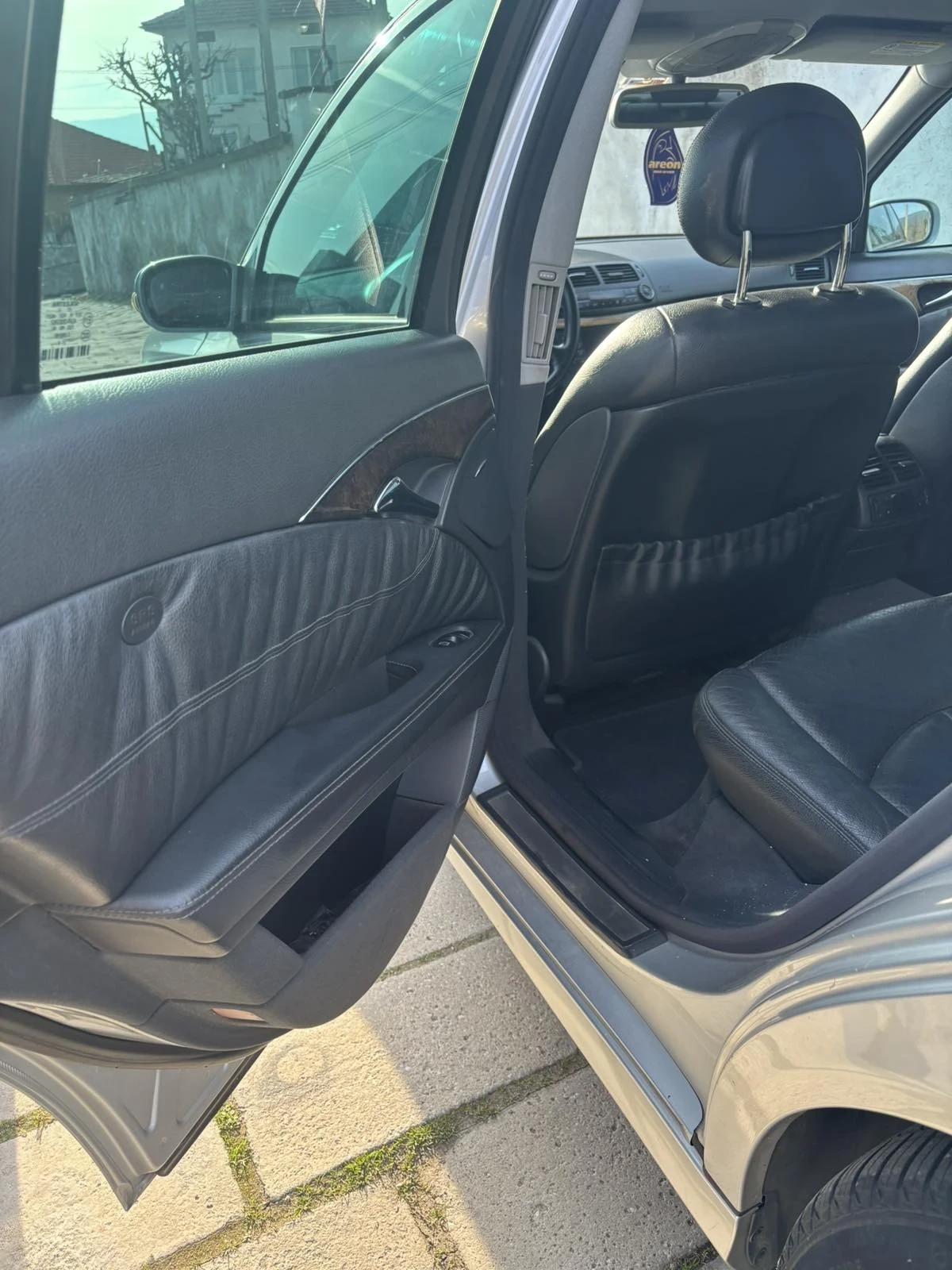 Mercedes-Benz E 320, снимка 15 - Автомобили и джипове - 54193460