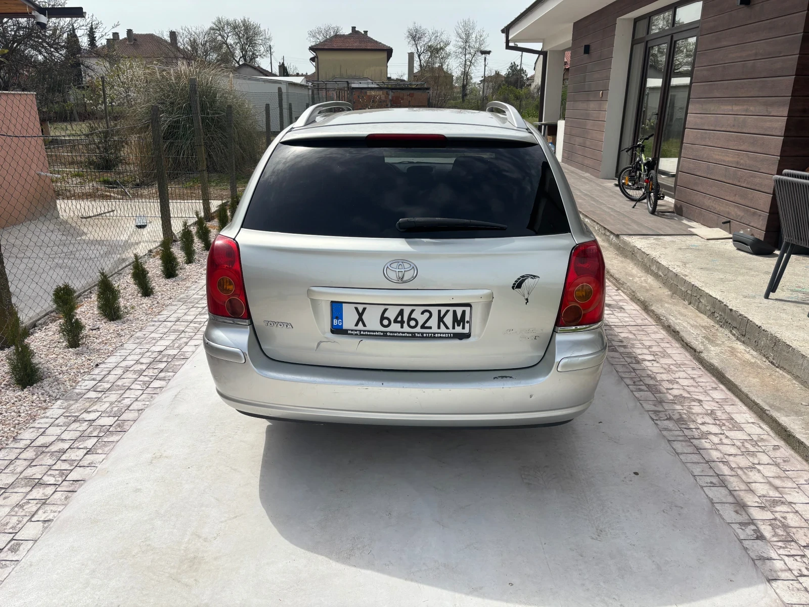 Toyota Avensis 2.2 d-cat, снимка 4 - Автомобили и джипове - 54248298