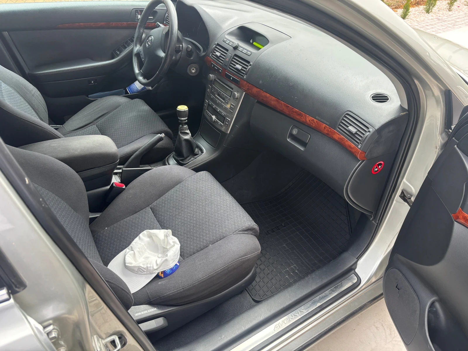 Toyota Avensis 2.2 d-cat, снимка 8 - Автомобили и джипове - 54248298