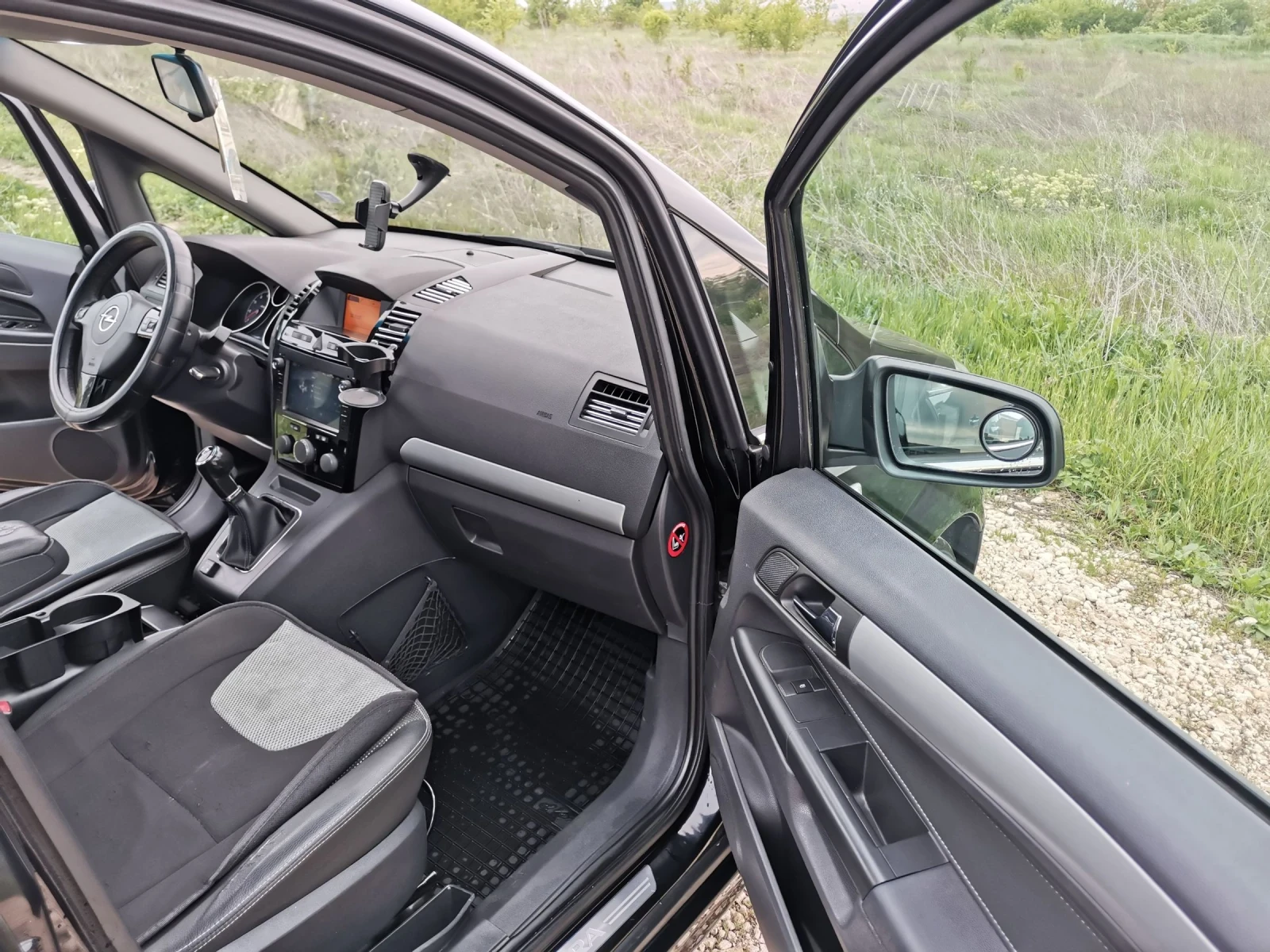 Opel Zafira 1.8 16V 140 к.с. бензин/газ, снимка 11 - Автомобили и джипове - 54584948