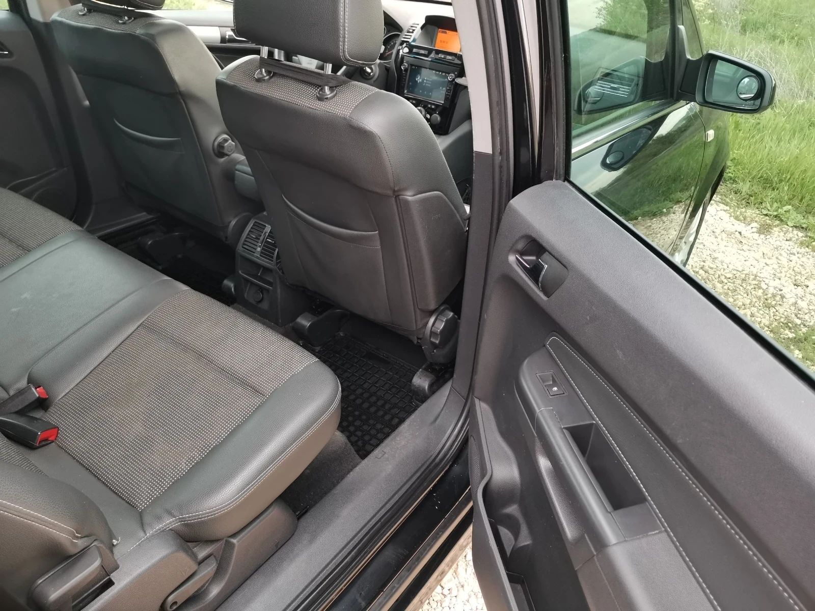 Opel Zafira 1.8 16V 140 к.с. бензин/газ, снимка 9 - Автомобили и джипове - 54584948