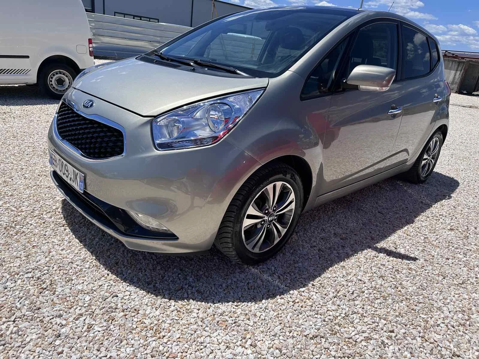 Kia Venga 1.6 нави ТОП, снимка 3 - Автомобили и джипове - 54714774