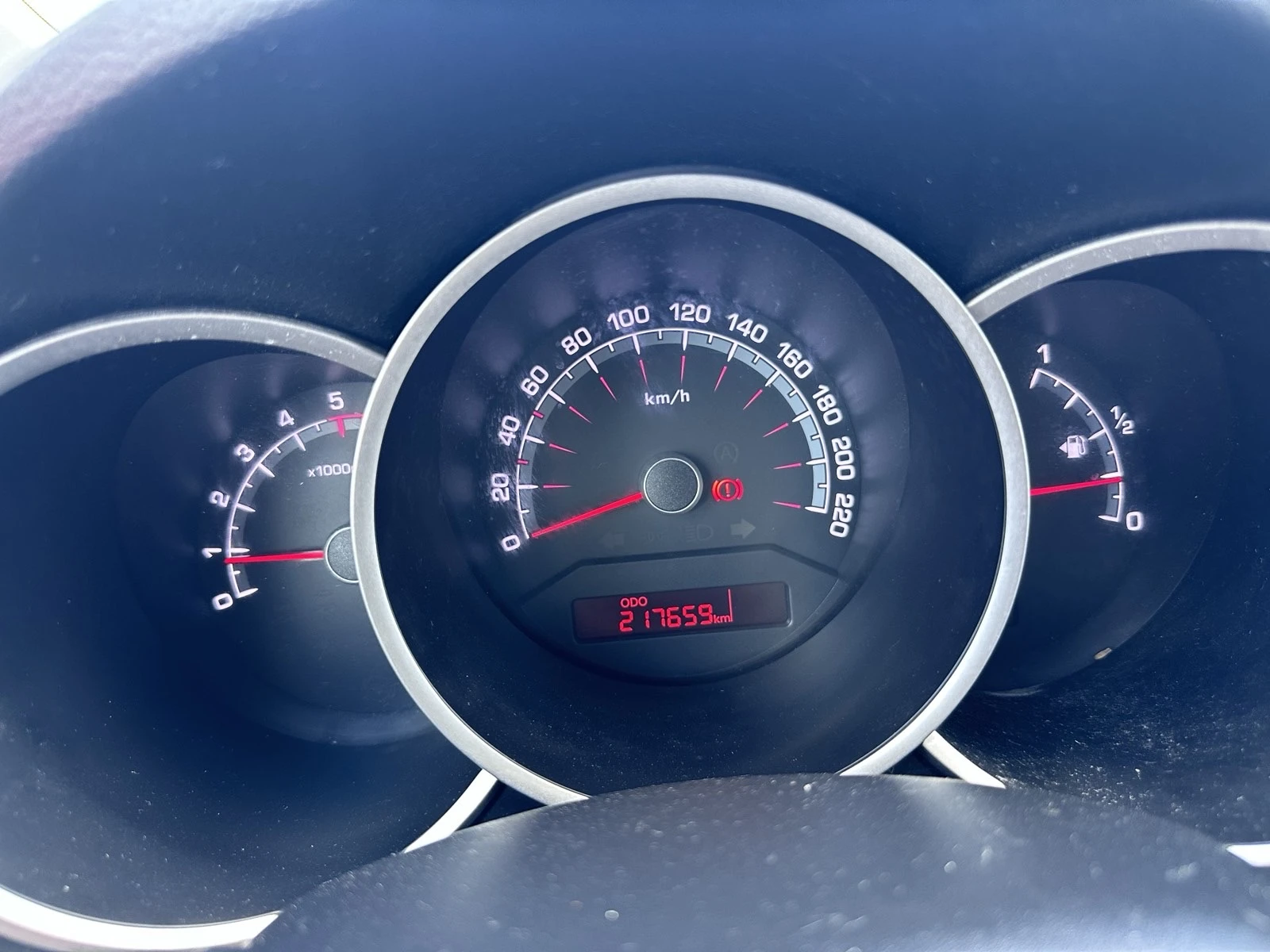 Kia Venga 1.6 нави ТОП, снимка 14 - Автомобили и джипове - 54714774