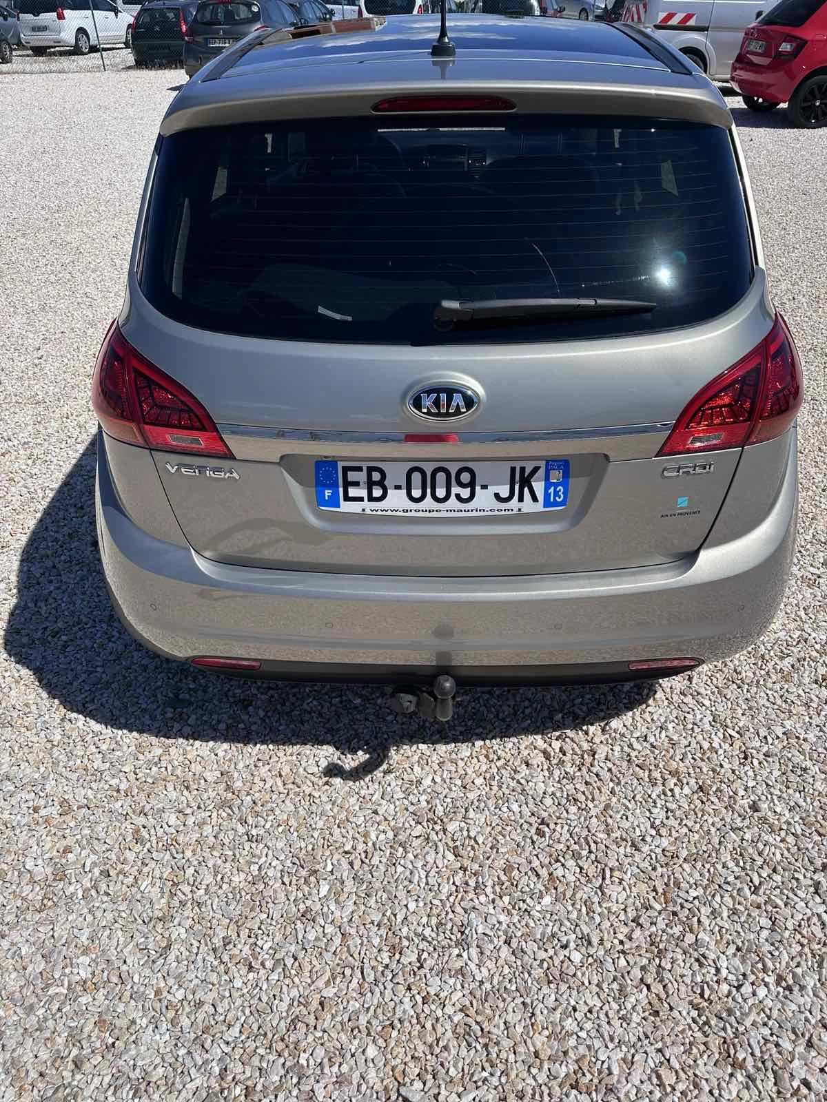 Kia Venga 1.6 нави ТОП, снимка 6 - Автомобили и джипове - 54714774