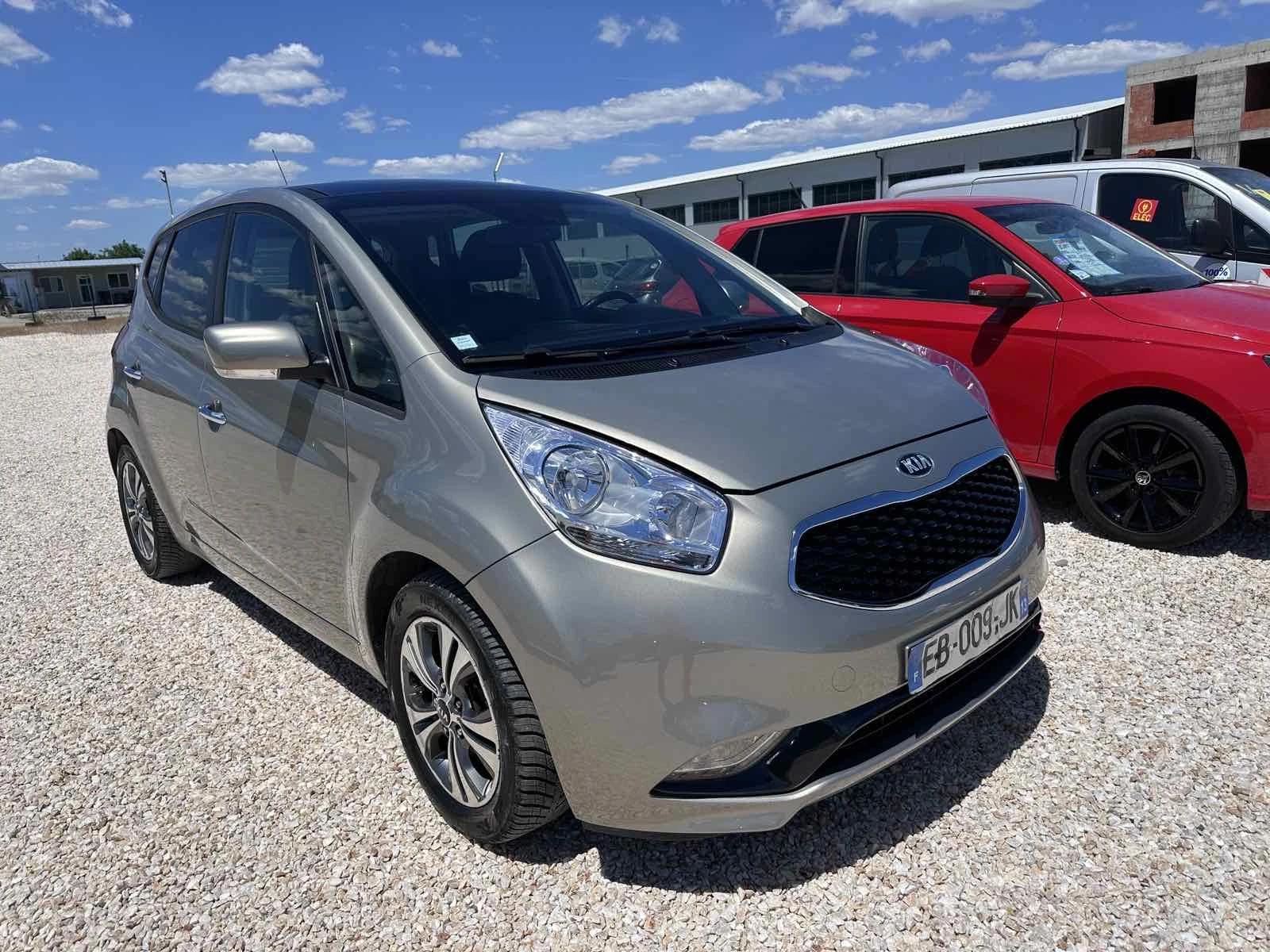 Kia Venga 1.6 нави ТОП, снимка 2 - Автомобили и джипове - 54714774